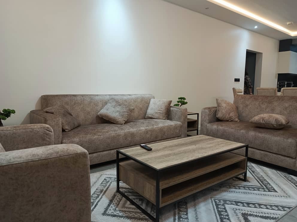 Appartement meublé T4 Bastos Yaoundé avec piscine