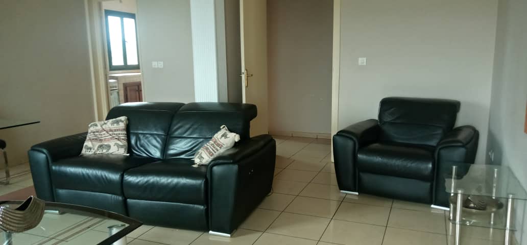 Studio meublé Essos Omnisport Yaoundé derrière Neptune Oil