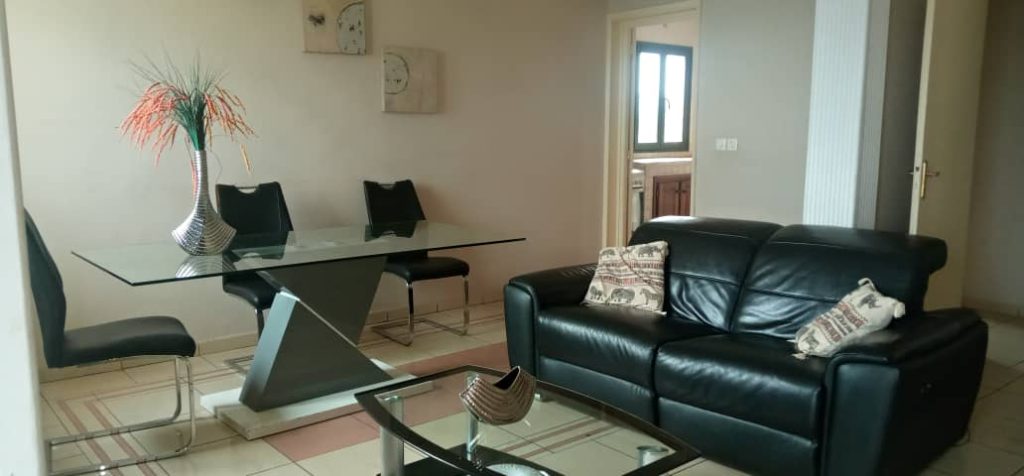Studio meublé haut standing à Bastos Yaoundé proche Dovv Bastos