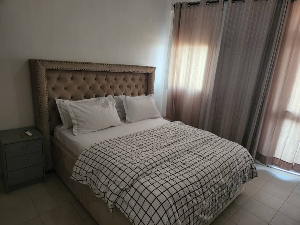 Studio meublé à Douala PK11 proche Ndokotti avec salon climatisé