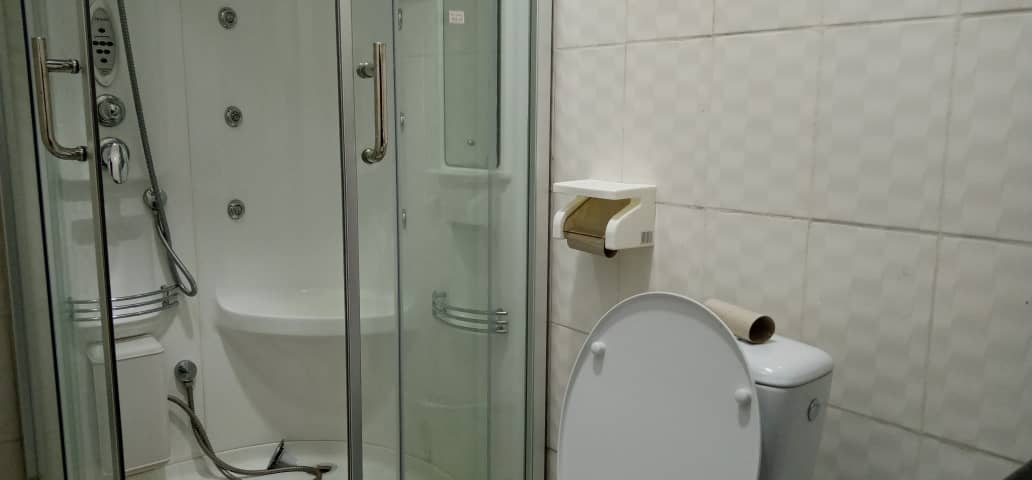 Studio meublé Essos Omnisport Yaoundé derrière Neptune Oil