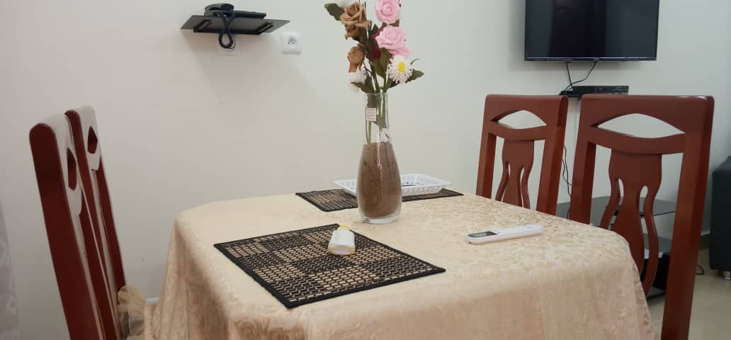 Studio T2 meublé à Odza Yaoundé en bordure de route