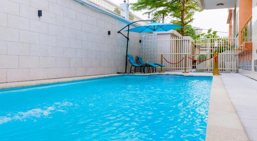 Appartement de luxe à Bonapriso Douala avec piscine et 2 chambres
