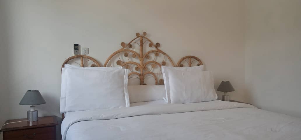 Studio meublé Essos Omnisport Yaoundé derrière Neptune Oil