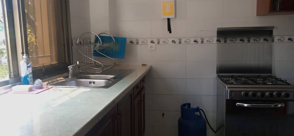 Studio meublé Essos Omnisport Yaoundé derrière Neptune Oil