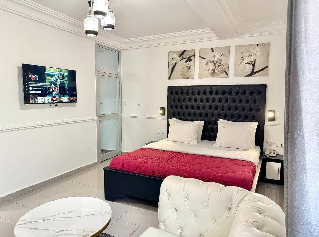 Appartement meublé à Akwa Douala avec ascenseur et vue sur la ville