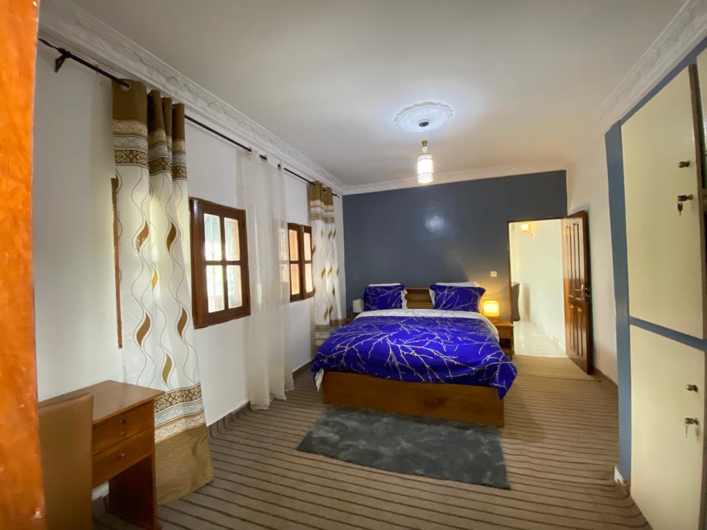 Studio meublé Essos Omnisport Yaoundé derrière Neptune Oil