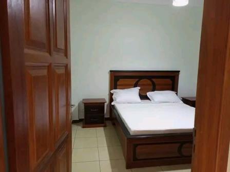 Studio meublé à Koabang Yaoundé 45 m² avec salon et cuisine équipée