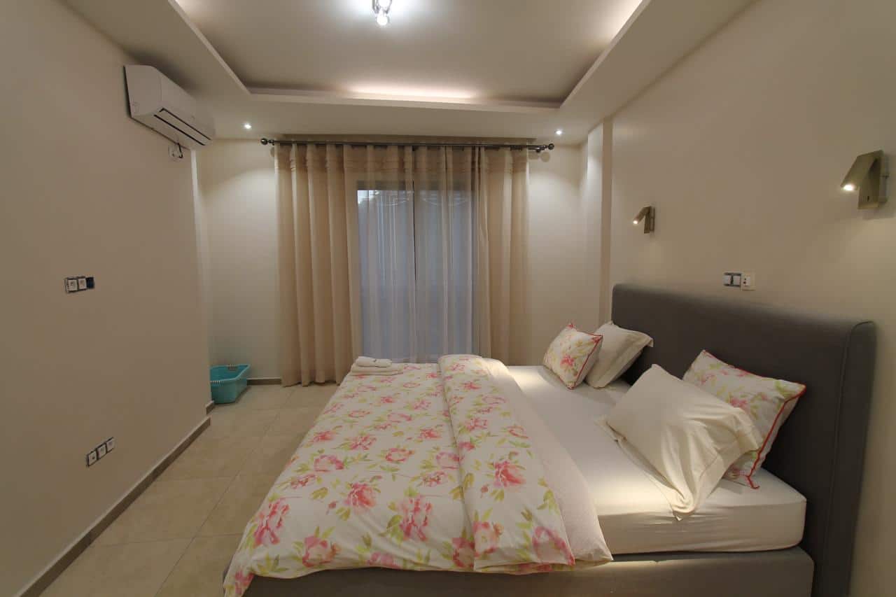 Studio meublé Essos Omnisport Yaoundé derrière Neptune Oil