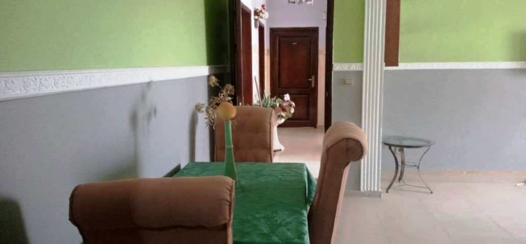 Studio meublé Essos Omnisport Yaoundé derrière Neptune Oil