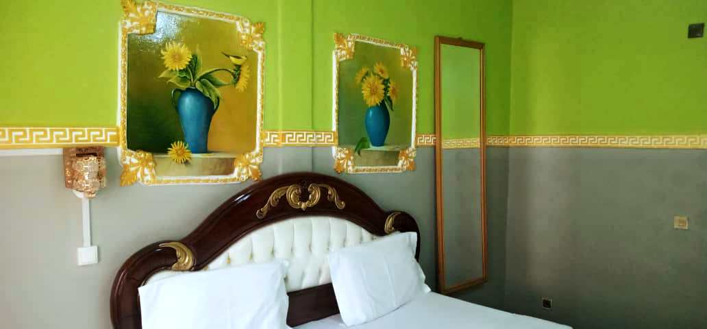 Studio meublé Essos Omnisport Yaoundé derrière Neptune Oil