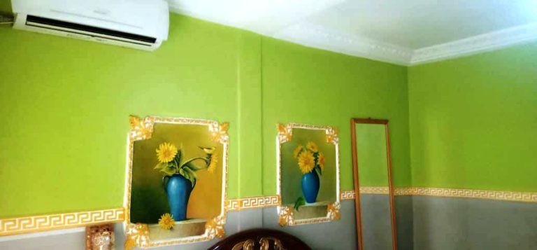 Studio meublé à Biyem-Assi rond-point Express avec balcon