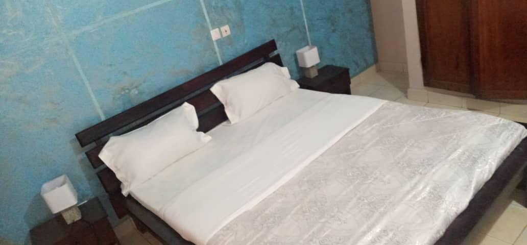 Appartement meublé à Bafoussam quartier SOCADA avec balcon