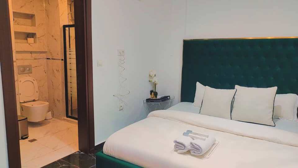 Studio meublé Essos Omnisport Yaoundé derrière Neptune Oil