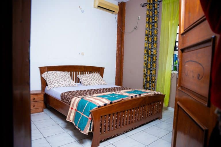 Appartement meublé 2 chambres à Bonamoussadi Douala proche axe principal