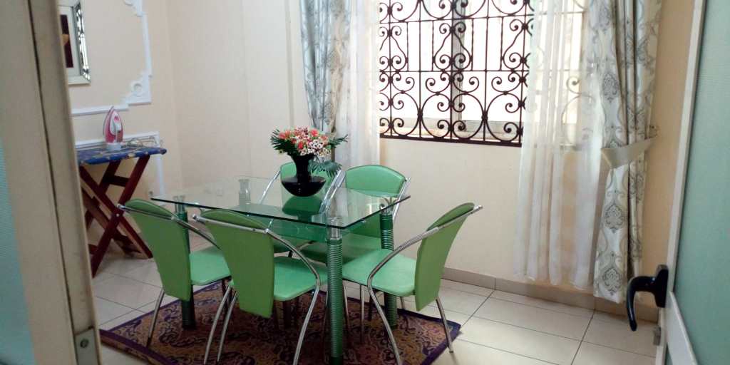 Studio meublé Essos Omnisport Yaoundé derrière Neptune Oil