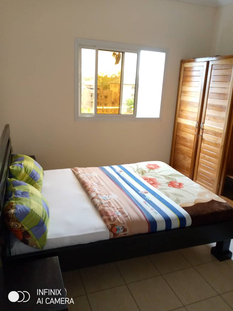 Studio meublé Essos Omnisport Yaoundé derrière Neptune Oil