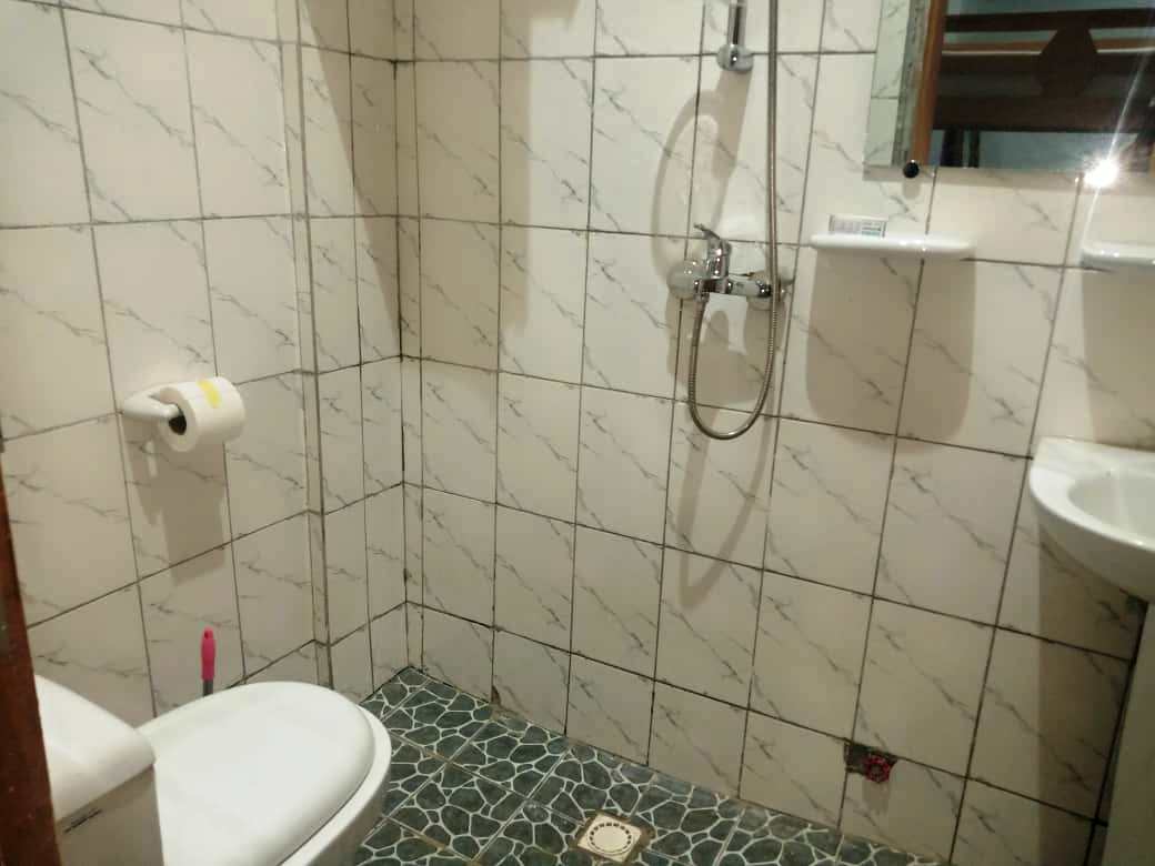 Studio meublé Essos Omnisport Yaoundé derrière Neptune Oil