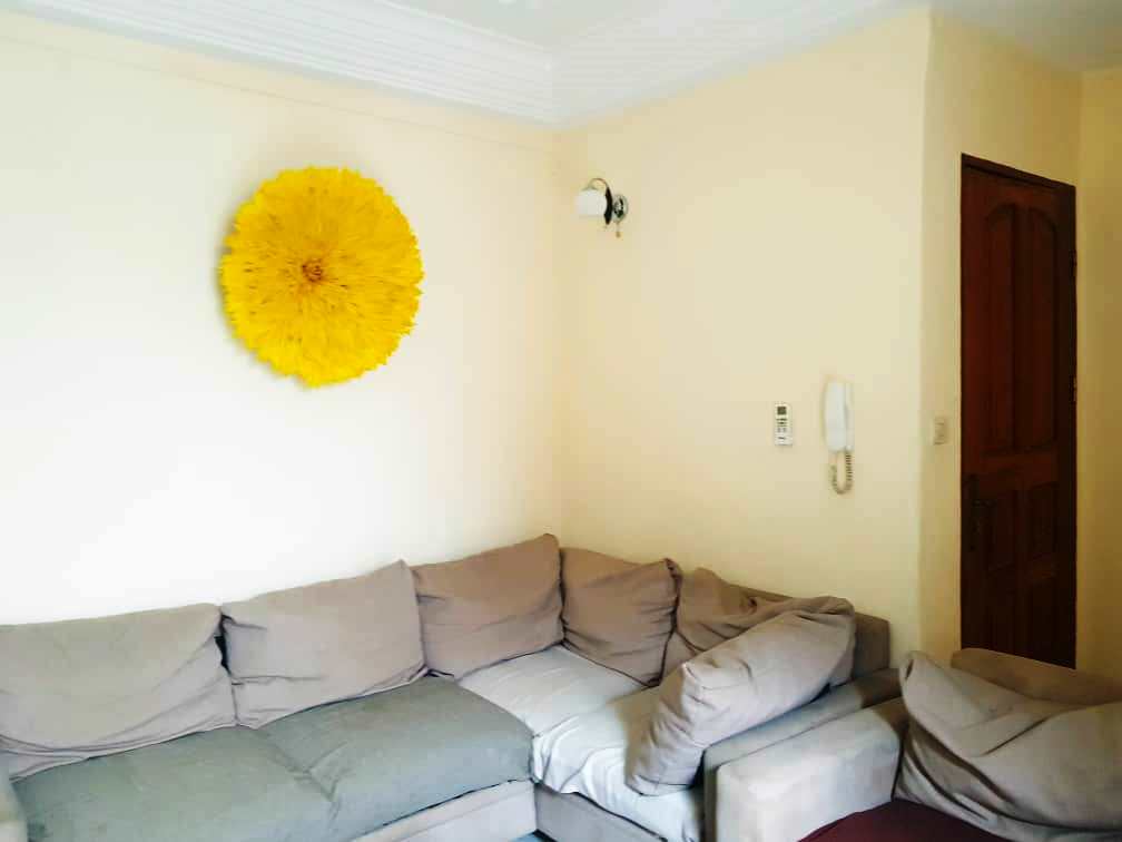 Studio meublé de luxe à Akwa Douala avec ascenseur et vue sur la ville