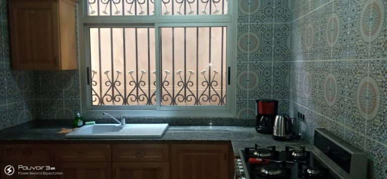 Appartement meublé à Bafoussam quartier SOCADA avec balcon