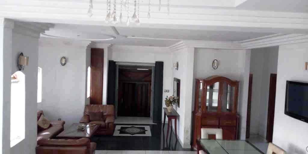 Appartement meublé luxe Bastos Yaoundé près Palais des Congrès
