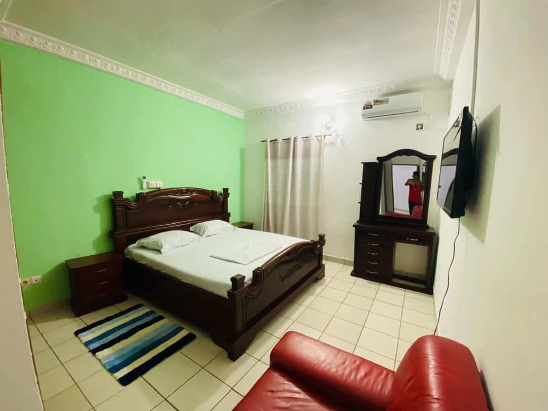 Appartement meublé à Akwa Douala avec ascenseur et vue sur la ville