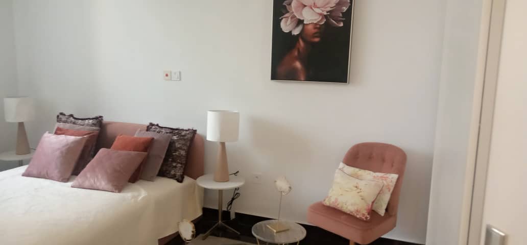 Studio meublé Essos Omnisport Yaoundé derrière Neptune Oil