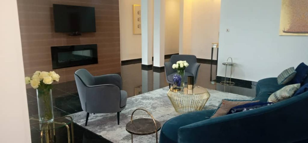 Studio meublé Essos Omnisport Yaoundé derrière Neptune Oil