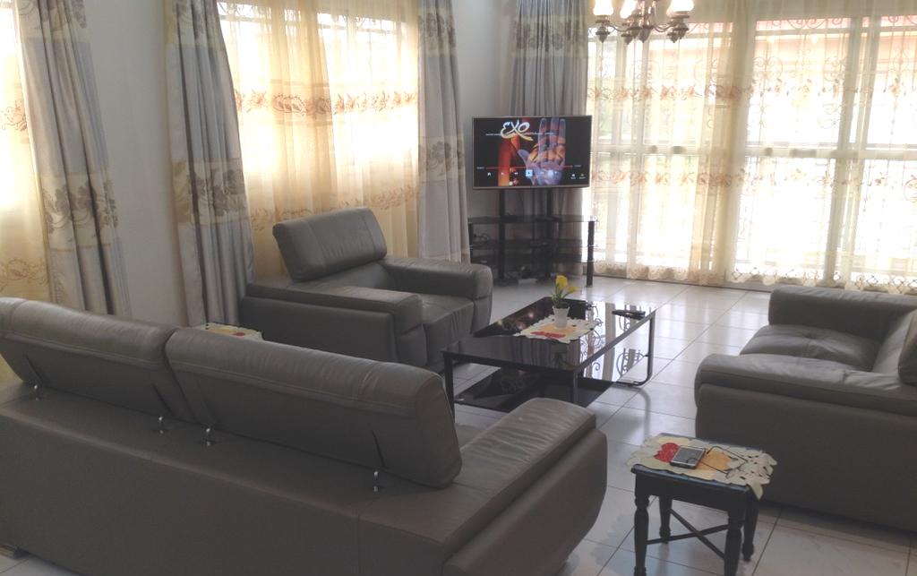 Appartement meublé Bastos Yaoundé 2 chambres balcon