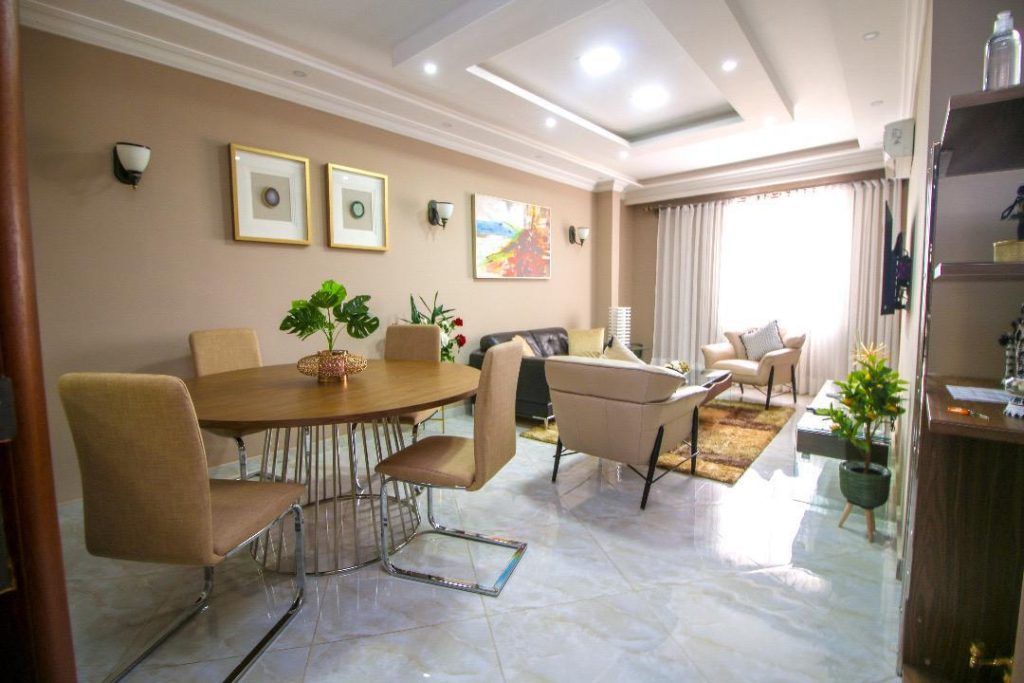 Appartement meublé luxe Bastos Yaoundé avec piscine et ascenseur