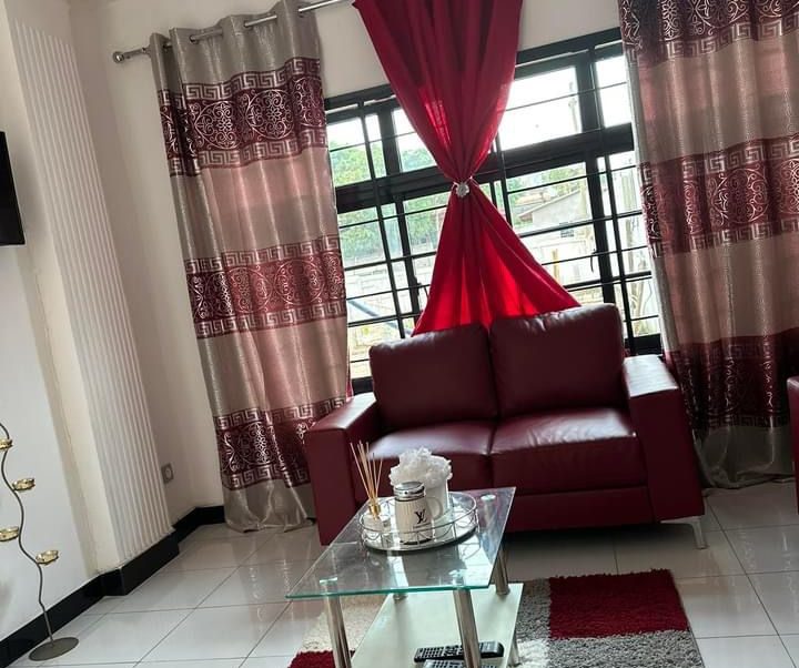 Appartement meublé 2 chambres à Mimboman Yaoundé avec balcon