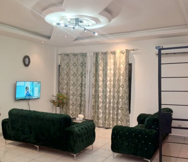 Studio meublé climatisé à Mimboman Yaoundé