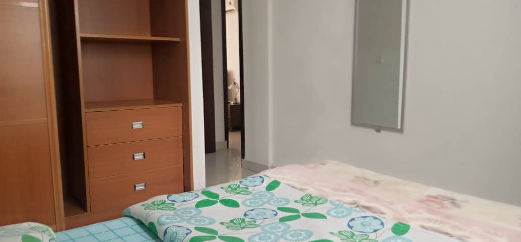 Studio meublé à Douala PK11 proche Ndokotti avec salon climatisé