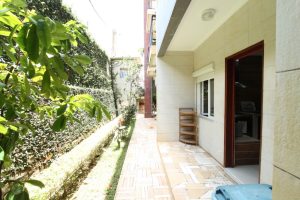 Appartement meublé 150m2 à Golf Bastos Yaoundé avec vue Mont Fébé