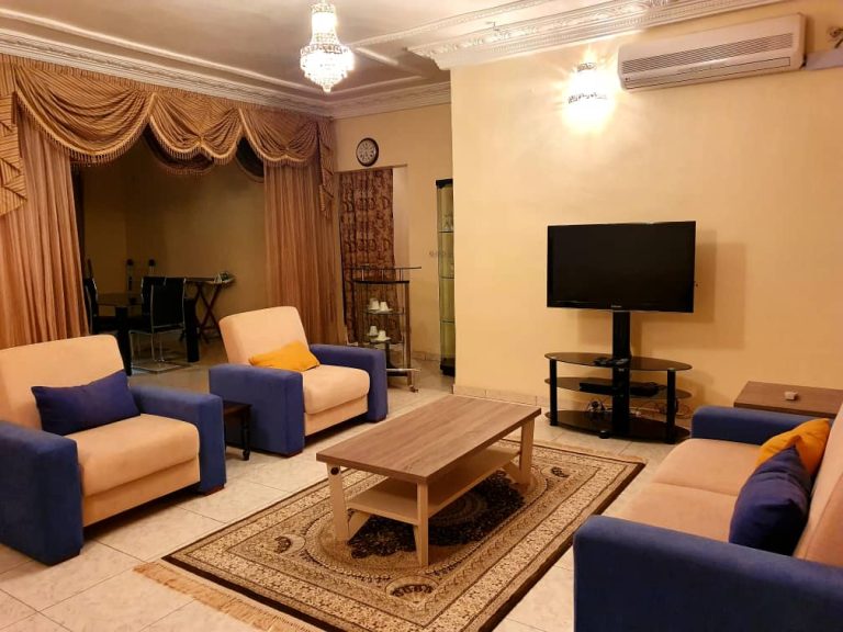 Appartement meublé 2 chambres à Bonamoussadi Douala proche axe principal
