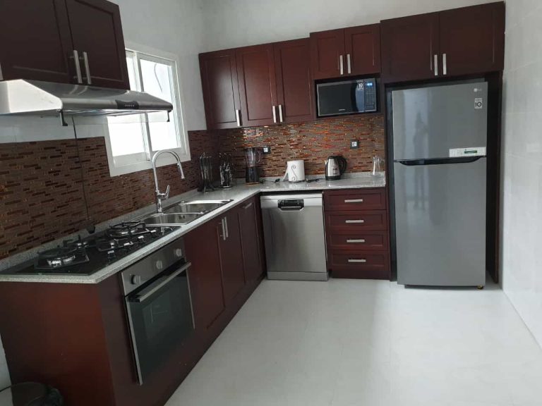 Studio meublé Essos Omnisport Yaoundé derrière Neptune Oil