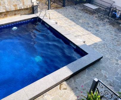 Appartement de luxe à Makepe Douala avec piscine et 2 chambres