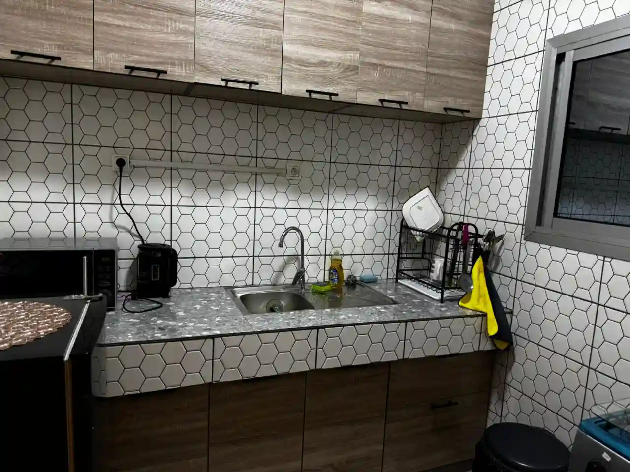 Chambre meublée à Cité Verte Yaoundé avec balcon et climatisation