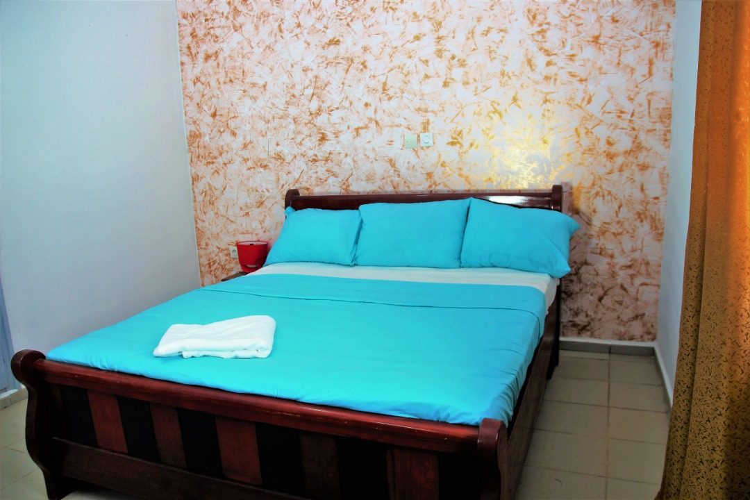 Studio meublé Essos Omnisport Yaoundé derrière Neptune Oil