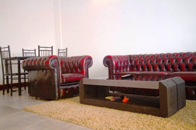 Studio meublé Essos Omnisport Yaoundé derrière Neptune Oil