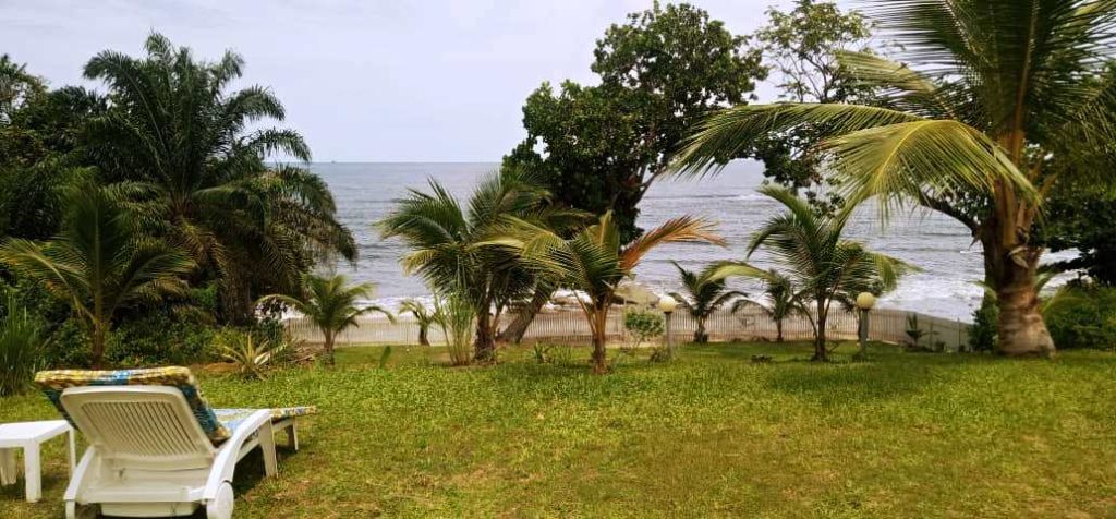 Appartement de luxe en bord de mer à Kribi avec accès direct plage