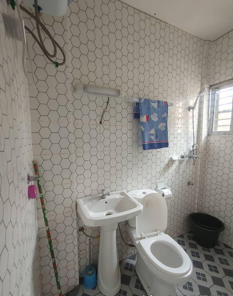 Chambre meublée moderne à Bastos Yaoundé proche supermarché Casino