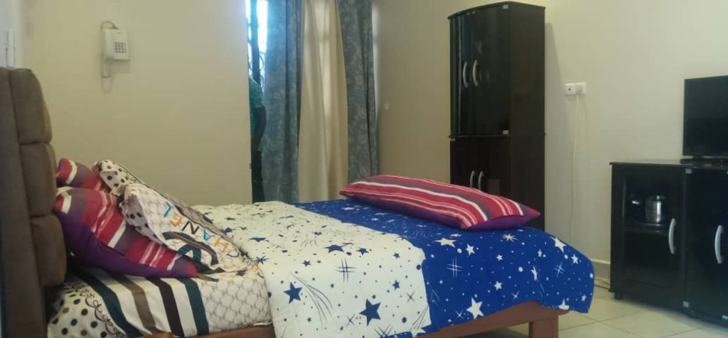 Chambre meublée à Bastos Yaoundé secteur Golf