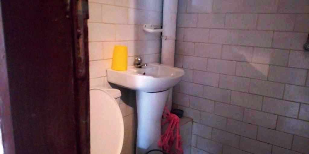 Studio duplex meublé à Odza Yaoundé avec décoration africaine