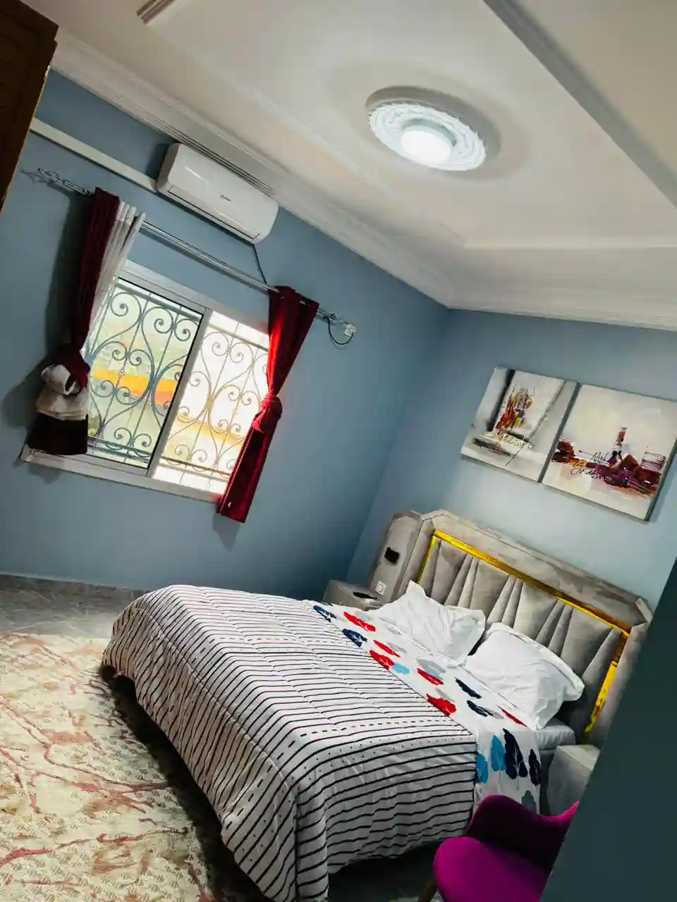 Chambre meublée à Cité Verte Yaoundé avec balcon et climatisation