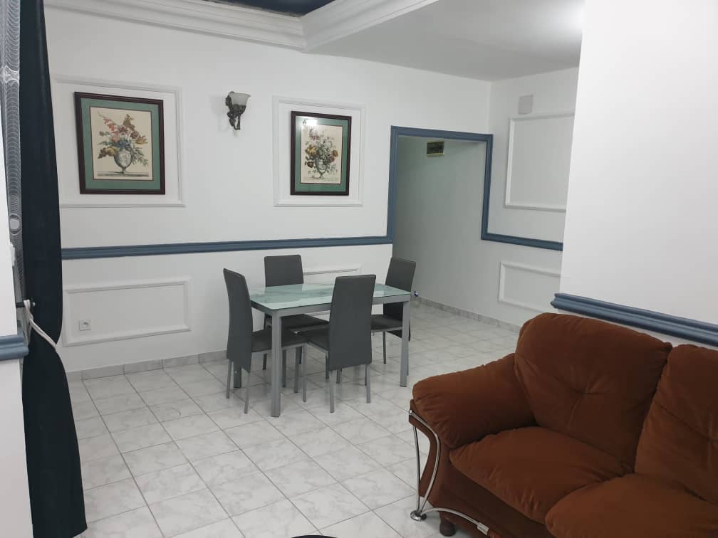 Appartement de luxe à Makepe Douala avec piscine et 2 chambres