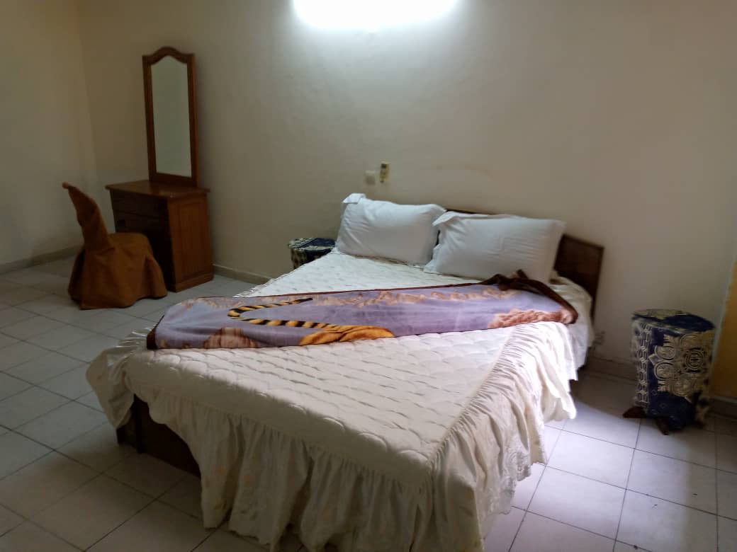 Appartement meublé à Akwa Douala avec ascenseur et vue sur la ville