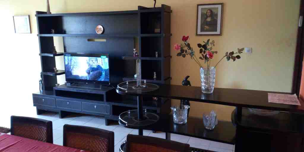 Studio meublé Essos Omnisport Yaoundé derrière Neptune Oil