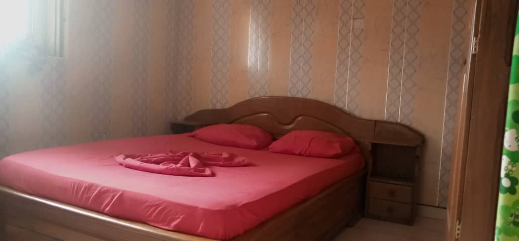 Studio T2 meublé à Odza Yaoundé en bordure de route