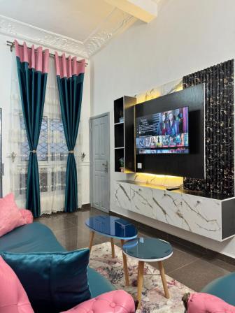 Appartement de luxe à Makepe Douala avec piscine et 2 chambres